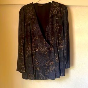 Vintage Reina double breasted floral blazer with gorgeous button detail!
